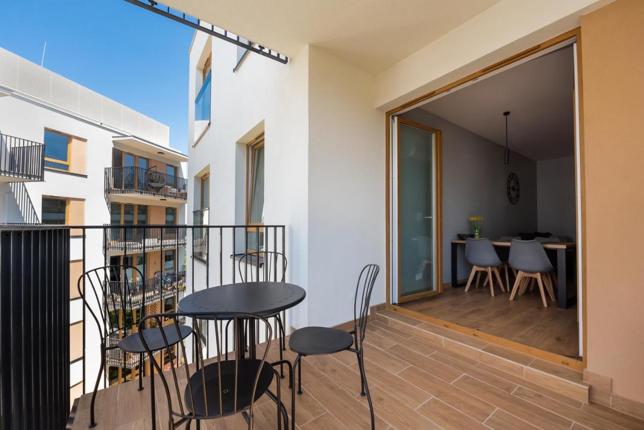 Wola Skwer Happy Apartment วอร์ซอ ภายนอก รูปภาพ