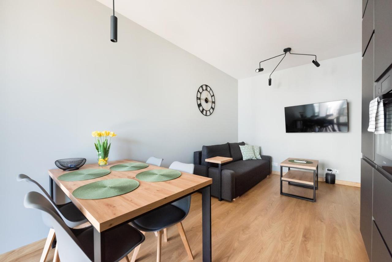 Wola Skwer Happy Apartment วอร์ซอ ภายนอก รูปภาพ