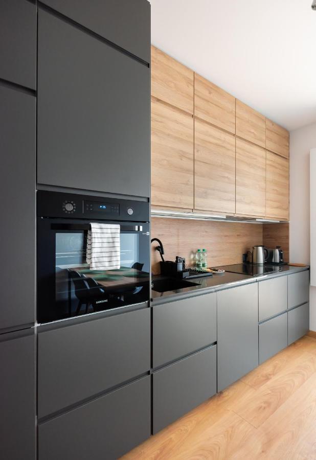 Wola Skwer Happy Apartment วอร์ซอ ภายนอก รูปภาพ